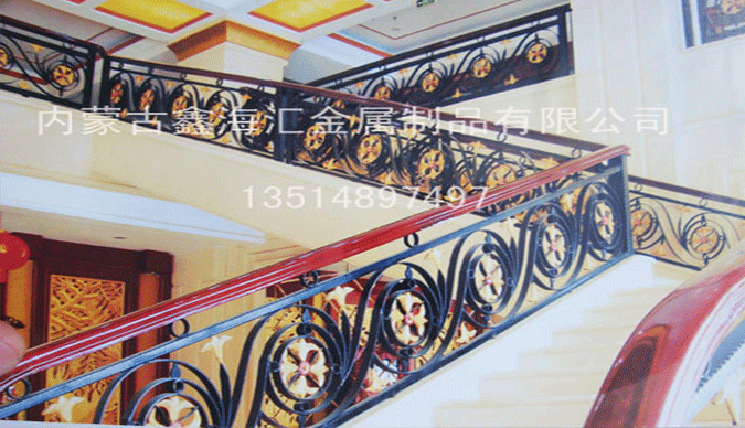 铁艺楼梯安装 铁艺楼梯安装